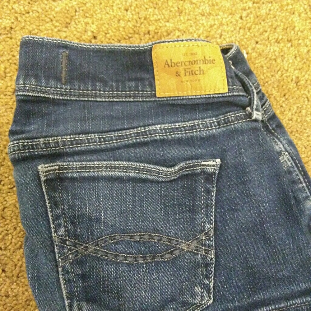 Shorts - Picture 2 of 3